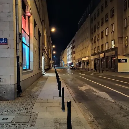 Feelharmony Jasna - Metro Swietokrzyska Apartment Warschau