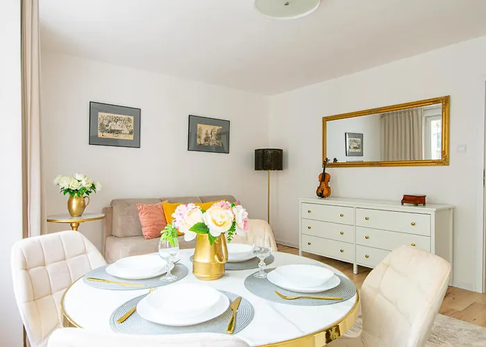 Feelharmony Jasna - Metro Swietokrzyska * Warsaw